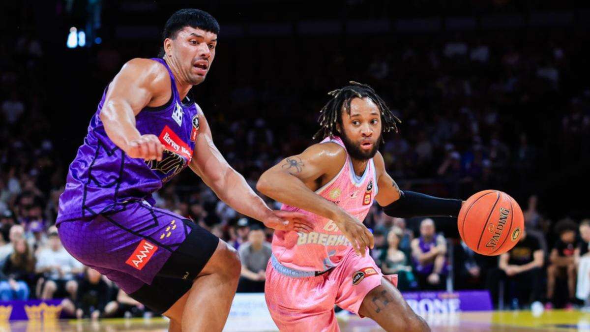 Breakers hand Sydney Kings second straight NBL loss