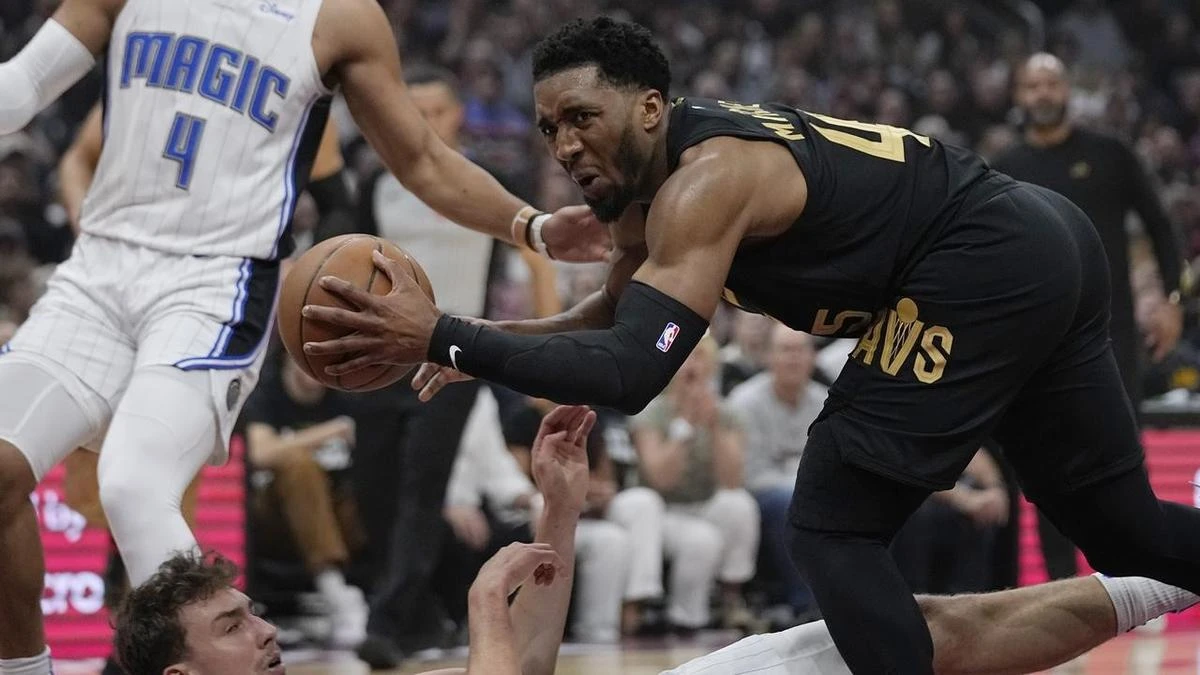 Mitchell leads Cavaliers past Magic, Celtics next