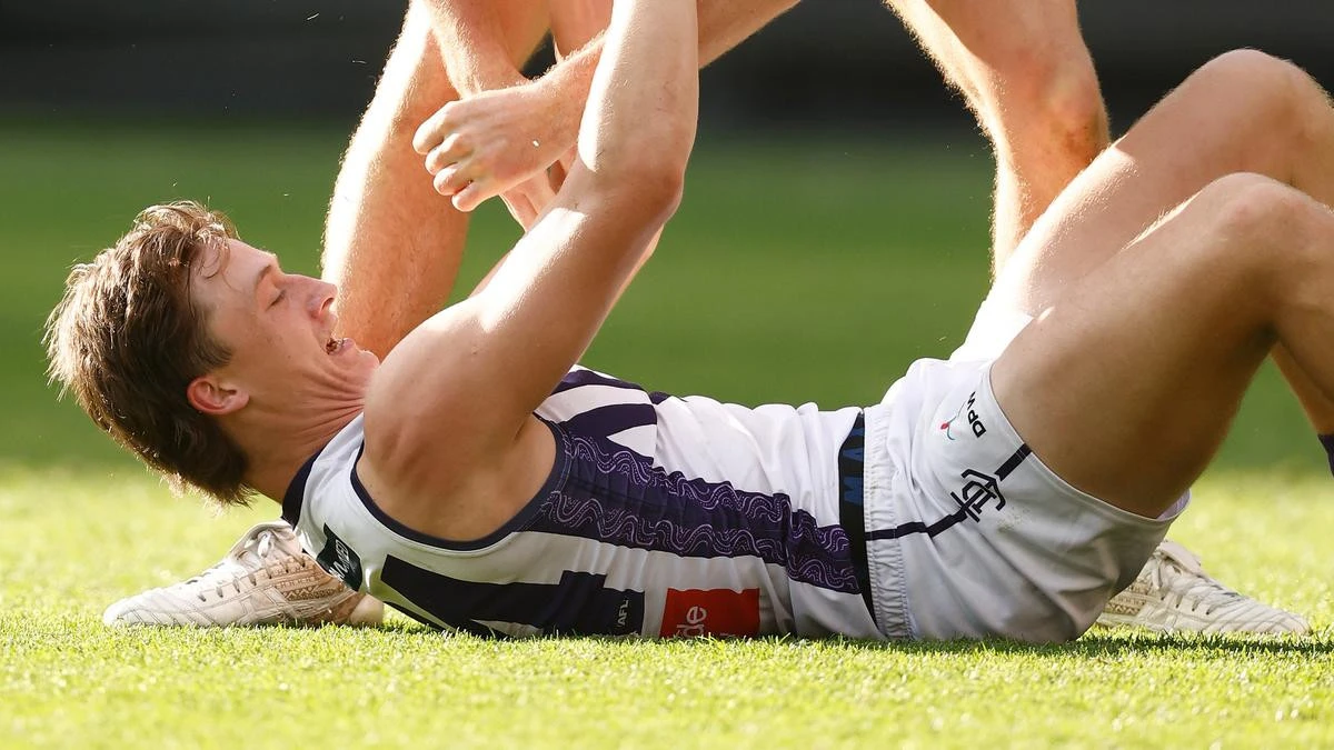 Manhandled: Ropeable Longmuir hits out over Amiss’ treatment