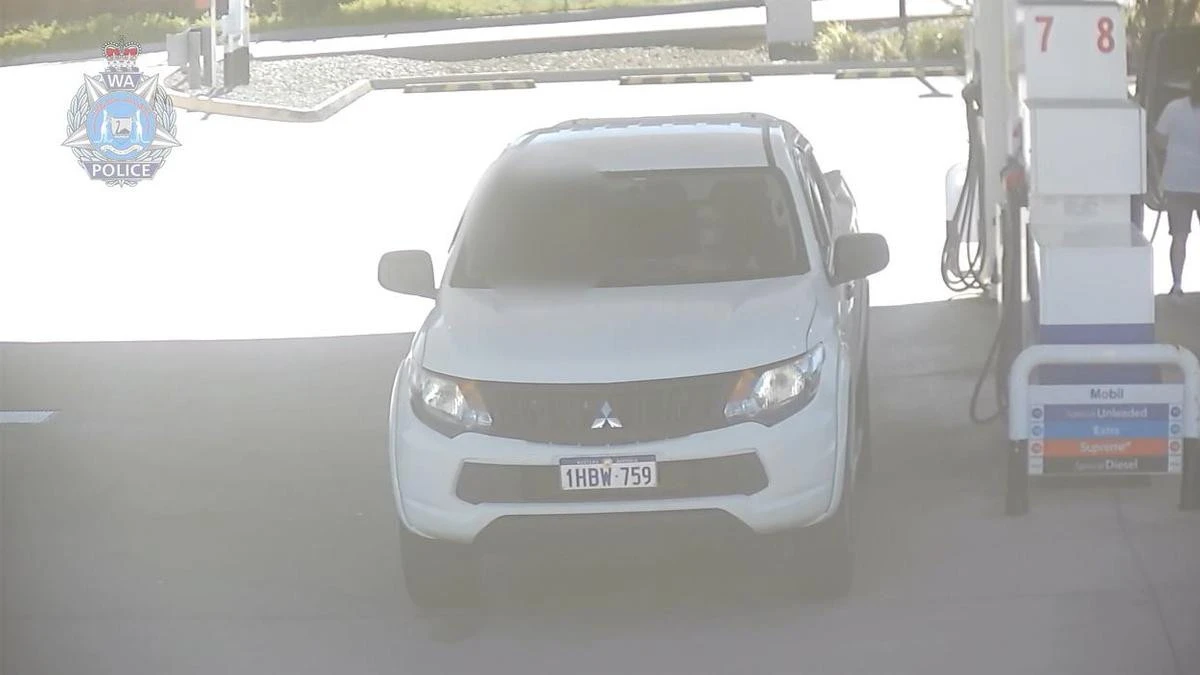 Police ramp up hunt for woman who set up man to be robbed