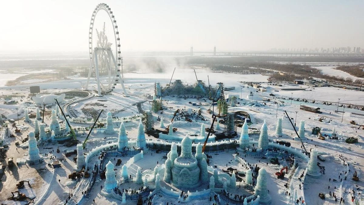 Cold wave freezes most of China, shutting highways