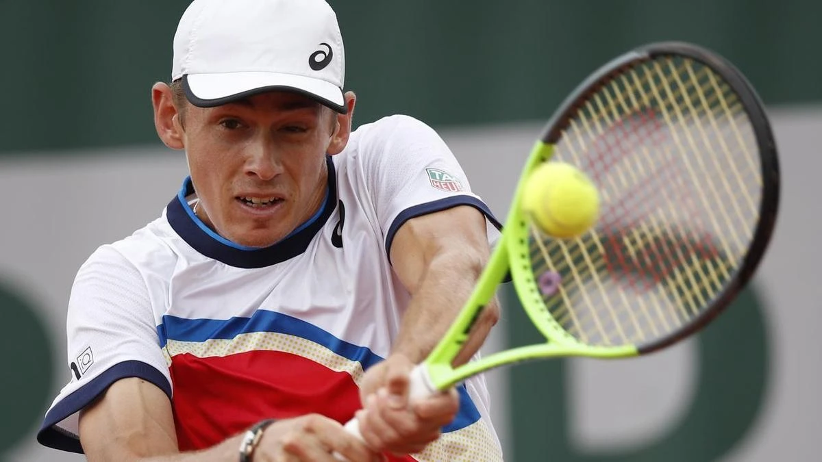 De Minaur too strong for Thompson in Cup