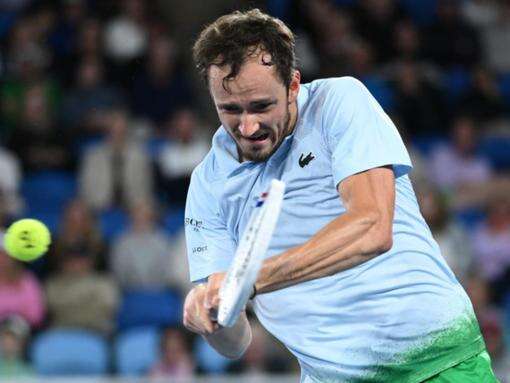 Medvedev mauls Paul to motor into quarter-finals