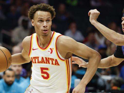 Daniels proves a steal as Hawks trounce Hornets