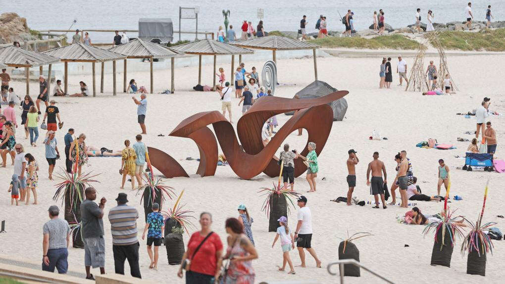 breakingBeloved Sculpture by the Sea returning to Cottesloe Beach