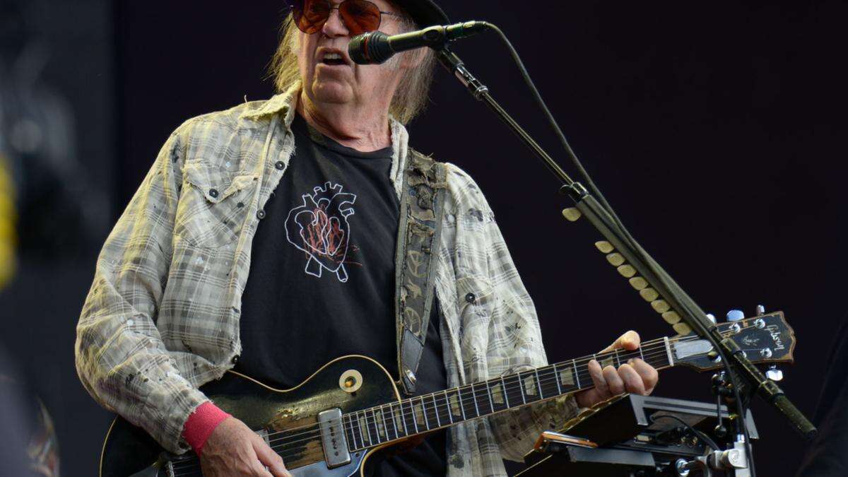 Neil Young will play at Glastonbury after boycott backtrack