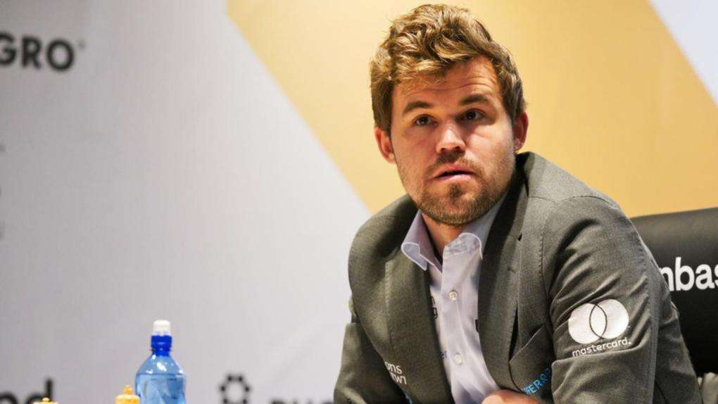 Norwegian chess grandmaster quits tournament over jeans