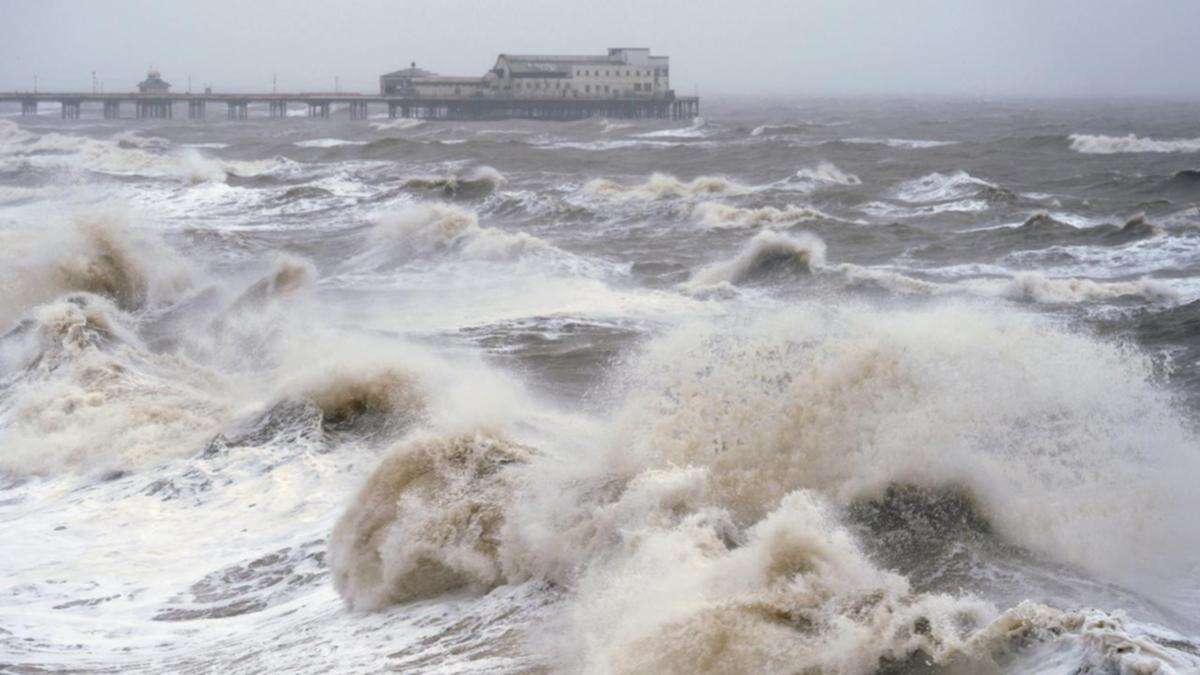 Wild weather hits UK to disrupt New Year's celebrations