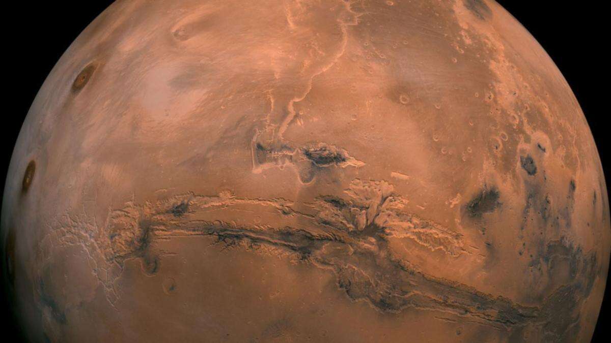 Mars sub-surface has oceans of life-giving liquid water