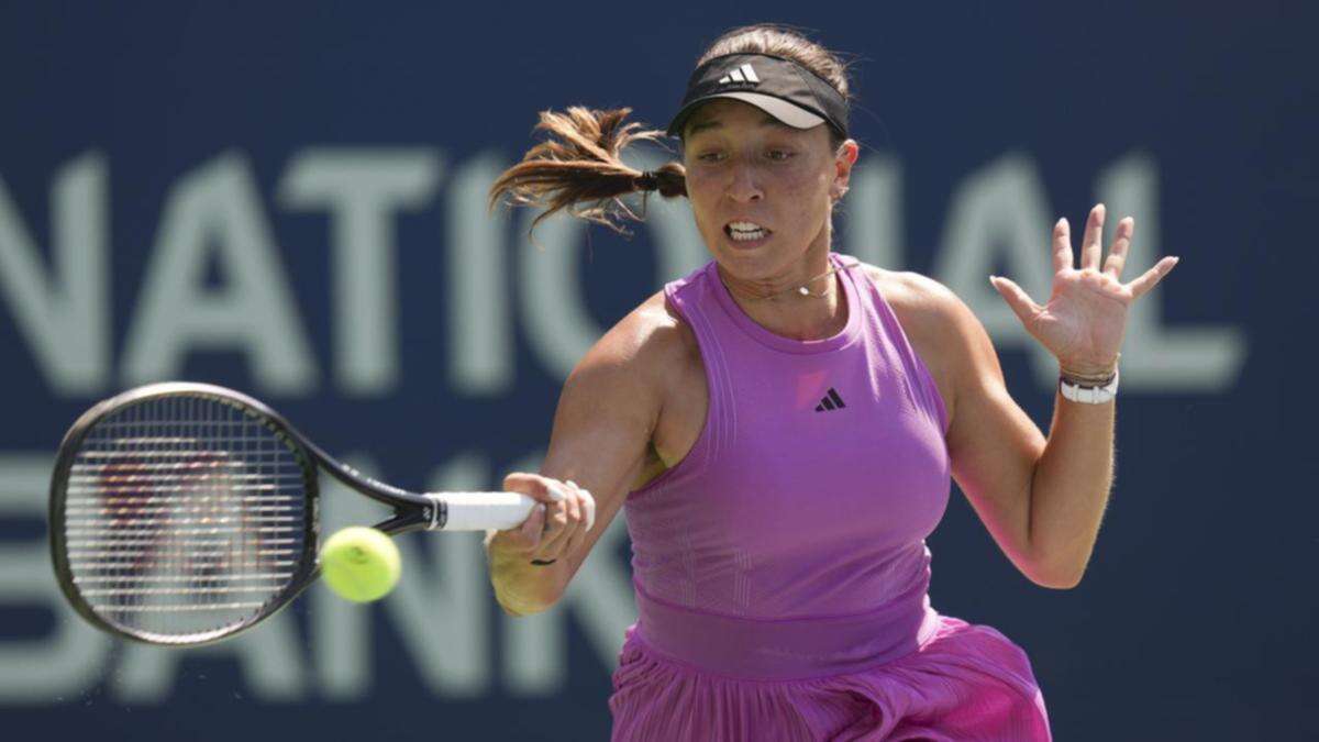 Defending champion Pegula into Toronto quarter-finals