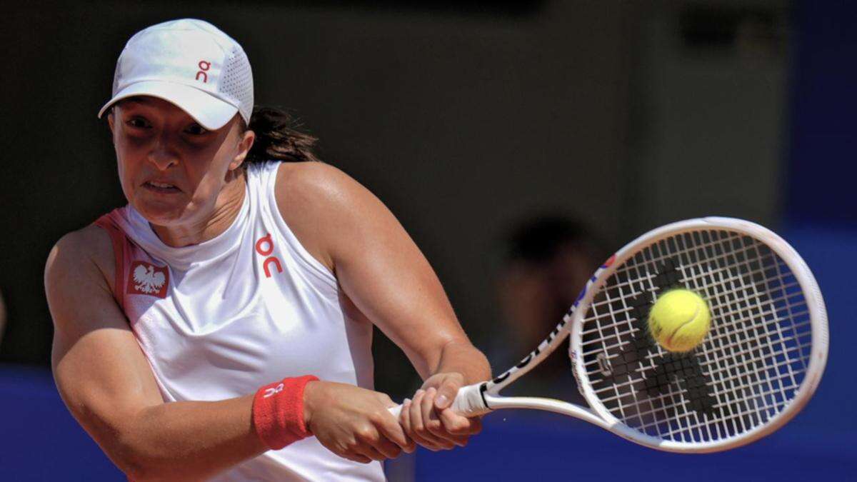 WTA's top-ranked Swiatek survives Cincinnati opener