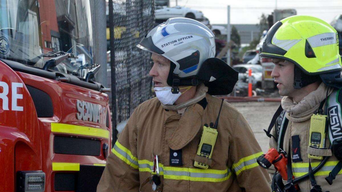 Hero neighbour saves family from house fire