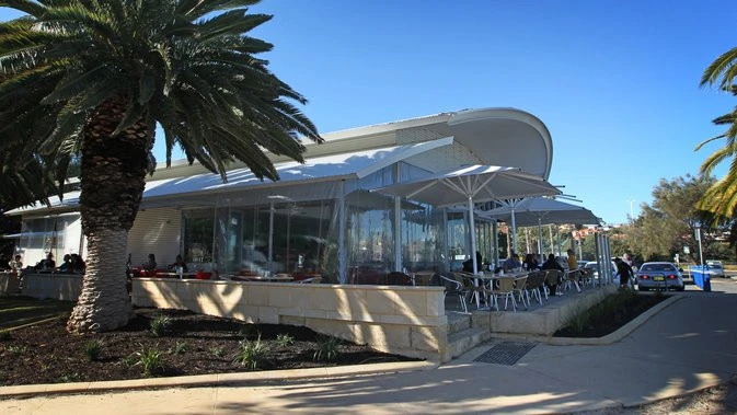 Iconic Perth cafe turns away diners with controversial sign