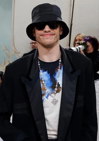 'Everyone deserves a Pete!' Elsie Hewitt gushes over Pete Davidson