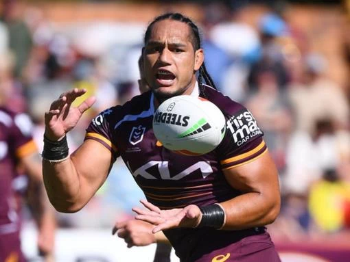 Broncos prop Taupau 'regrets' endorsing coach bagging