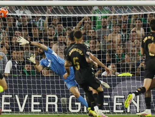 Late equaliser prevents Betis win before Europa clash