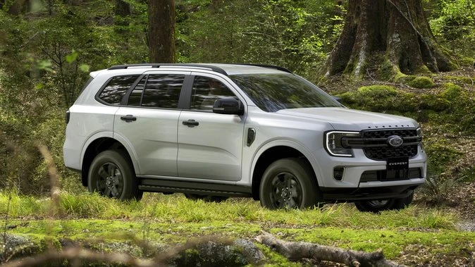 2025 Ford Everest Black Edition to bolster Blue Oval’s battle with Toyota Prado
