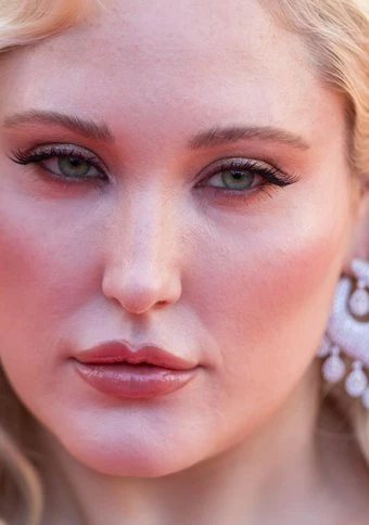 Hayley Hasselhoff pays homage to late mom on Cannes red carpet