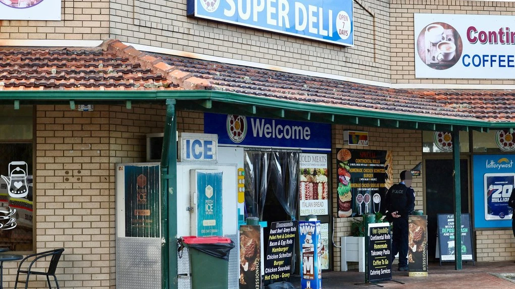 breakingPolice hunting bandit who help-up deli with sword