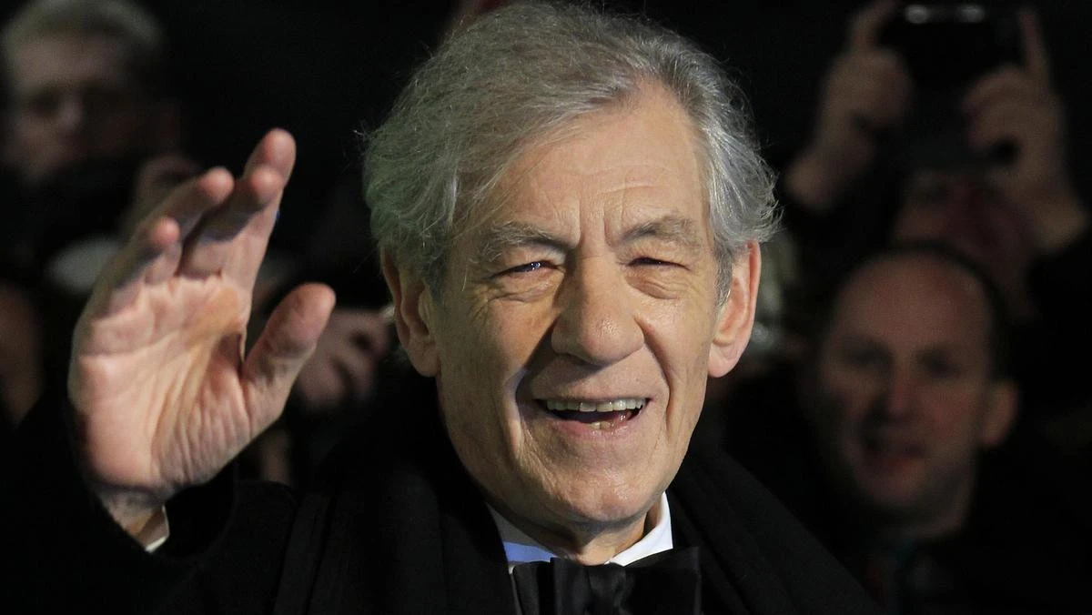 Hamlet is BI-SEXUAL, says Ian McKellen