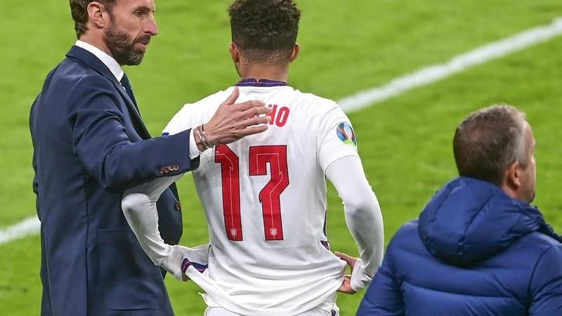 England want Southgate to stay beyond 2022