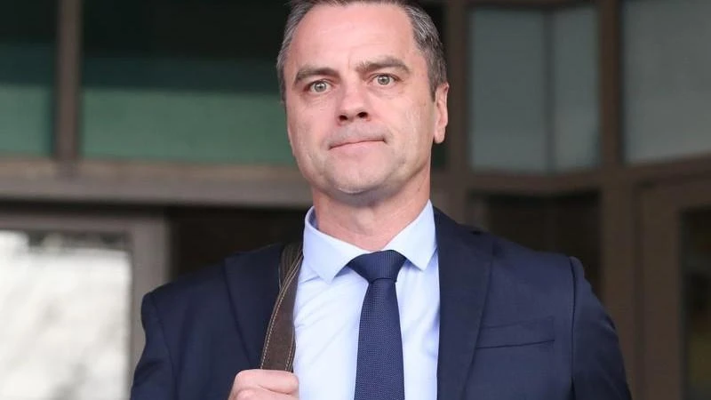 Senior cop guilty of confidential leaks