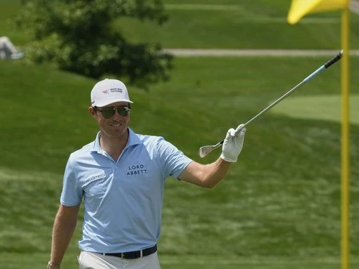 Griffin sets early Memorial pace, Aussie trio misfire