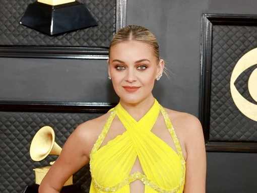 Country star Kelsea Ballerini 'needs a break'