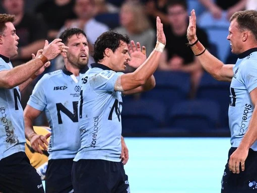 Waratahs keep finals hopes alive in Super Rugby epic