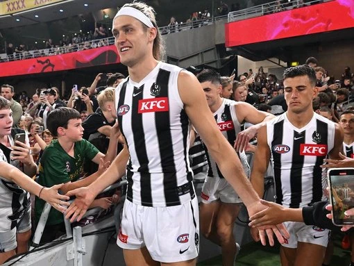 Hawks face test against Magpies' in-form AFL machine