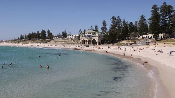 Locals unhappy over possible addition to Cottesloe foreshore