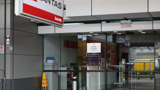 Delays as blackout hits major airport