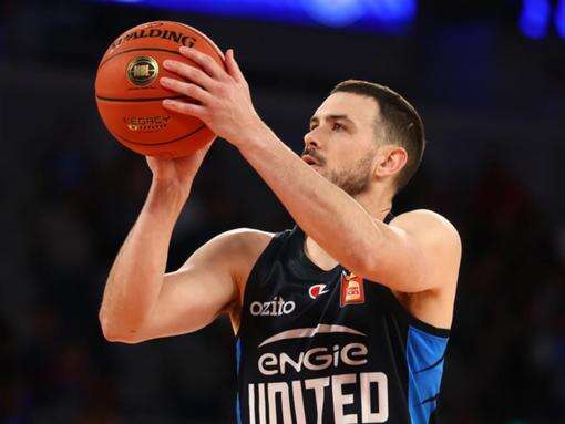 Hot-hand Goulding gives United finals lead over Perth