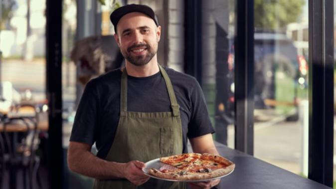 Chef’s classic homemade Margherita pizza recipe