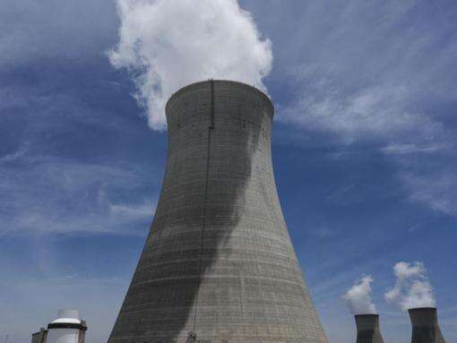 Experts fear nuclear plants would become war targets