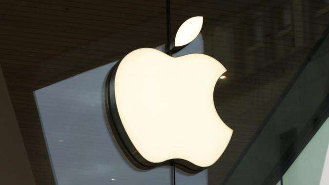 Apple vows $US500b investment in US amid tariff threats