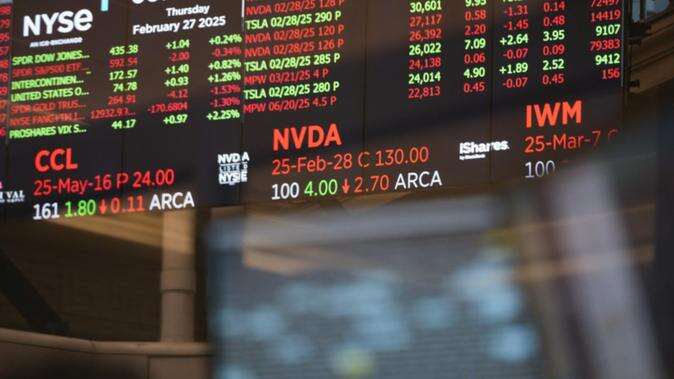 Wall St slips as Nvidia fall, economic data disappoints