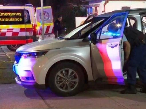 breaking‘Do not approach’: Detainee stabs Border force workers