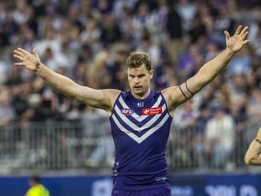 Longmuir provides key Darcy injury update after loss to Pies