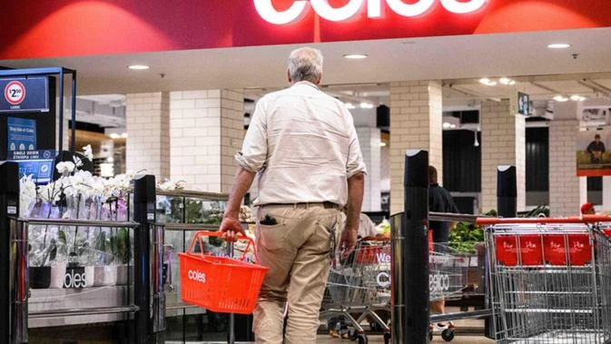 Battle of supermarket giants heats up