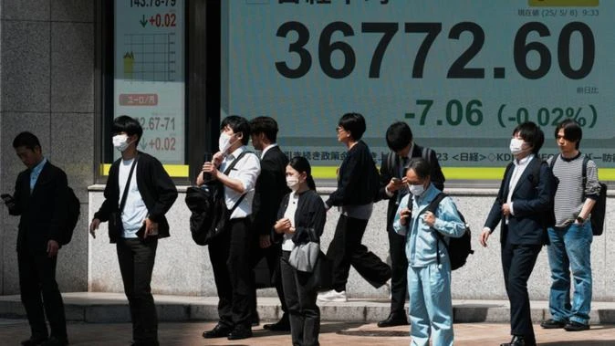 Asia shares firm on hopes for US trade deals