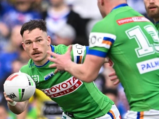 Raiders set to keep hooker Starling on new deal