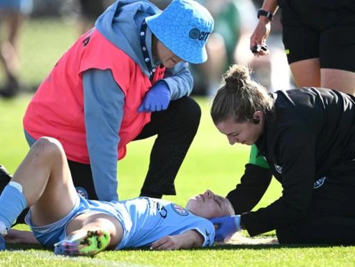 Head clash forces Holly McNamara out of ALW semi