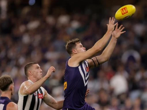 Ruck quandary: Longmuir preaches patience after injury