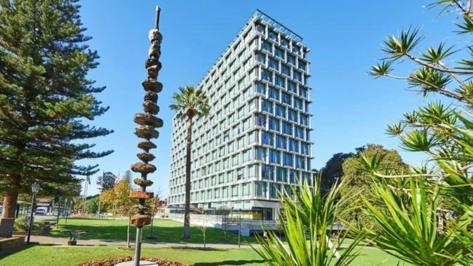 Locals furious as ‘kebab’ sculpture in Perth to be replaced