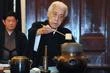 Sen Genshitsu, célèbre maître japonais de la cérémonie du thé, est mort à 102 ans