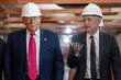 Donald Trump, venu inspecter la Fed, a un échange tendu avec son patron, Jerome Powell