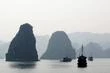 Au Vietnam, au moins 18 morts dans le naufrage d’un bateau touristique en baie d’Along