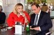 François Hollande et Julie Gayet en terrasse, c’est peut-être un détail pour vous…