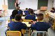 Le ministère de l’éducation nationale s’engage à financer la « poursuite de l’expérimentation » de l’uniforme à l’école en 2025-2026